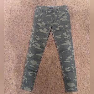 American eagle camo jeggings